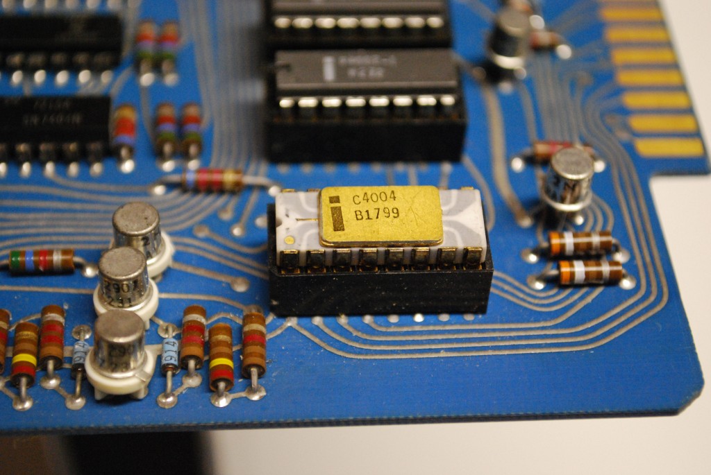 Intel 4004 el primer microprocesador de la historia HERMANO_TEMBLÓN