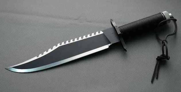 Cuchillo de supervivencia de la película Rambo - Desenfunda